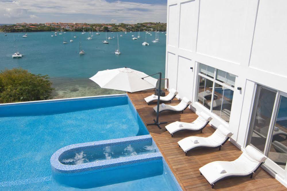 Blue Point Villa St. George's Екстер'єр фото
